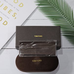عینک آفتابی تام فورد TF709